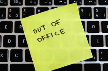 Out of office post it note