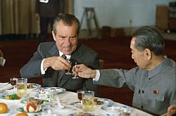 Nixon_and_Zhou_toast