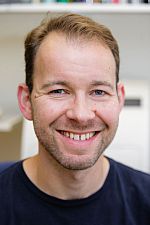 Dr Niven