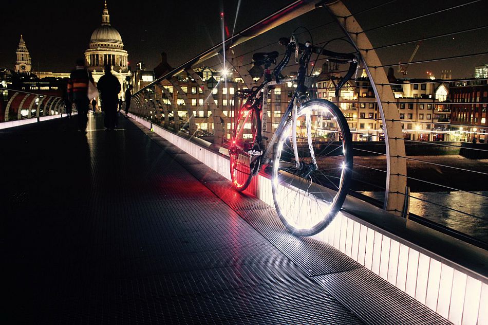 VeloHalo bike lights on a bike on Millenium Bridge, London