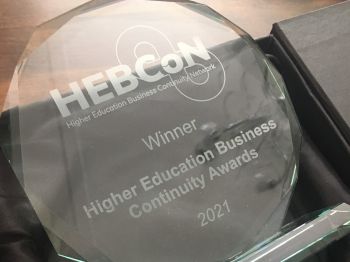 HEBCoN glass award