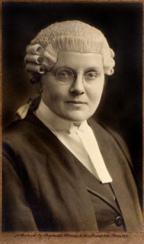 A contemporary photograph of Helena Normanton