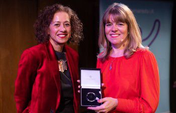 Claudia Hammond (R) and Samira Ahmed who hosted the lecture