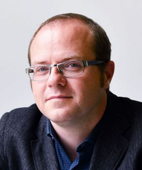 Headshot of Professor Benjamin Sovacool