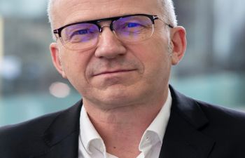 Headshot of Andrew Davies