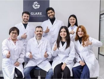 A photo of the research team at the Giamas Lab