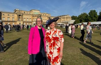 Professor Claire Smith and Samantha Dunnett in the Buckingham Palace garden