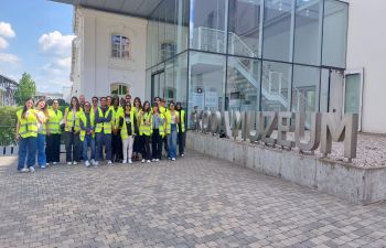group of students outside Skoda Museum