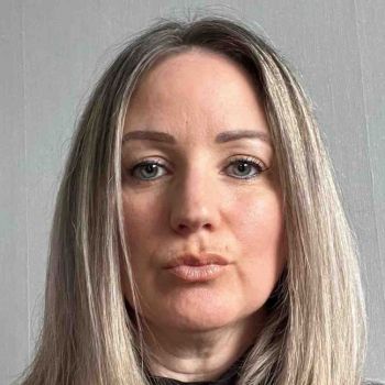 Facial image of Nicola Parsons