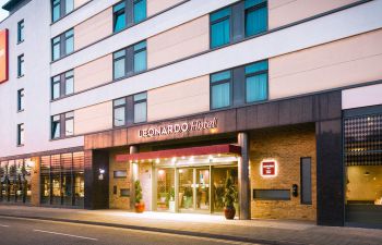 Photo of the outside of the Leonardo Hotel Brighton