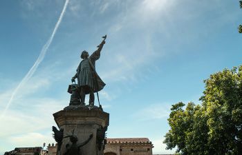 Photograph of Christopher Columbus statue in Columbus Park