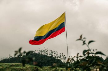 picture of colombia's national flag in the wind