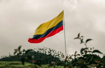 picture of colombia's national flag in the wind