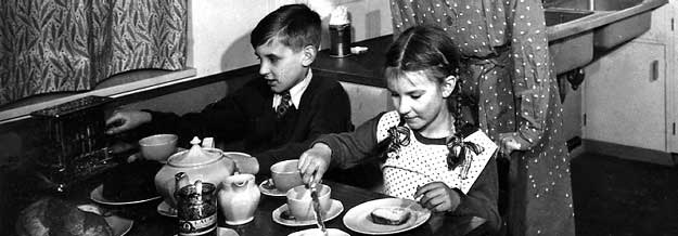 Children eating  - 1940s