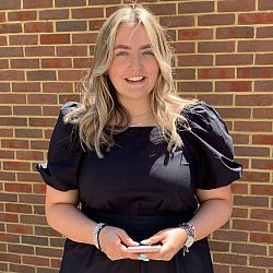 Recent graduate Ruby Maberley portrait photo