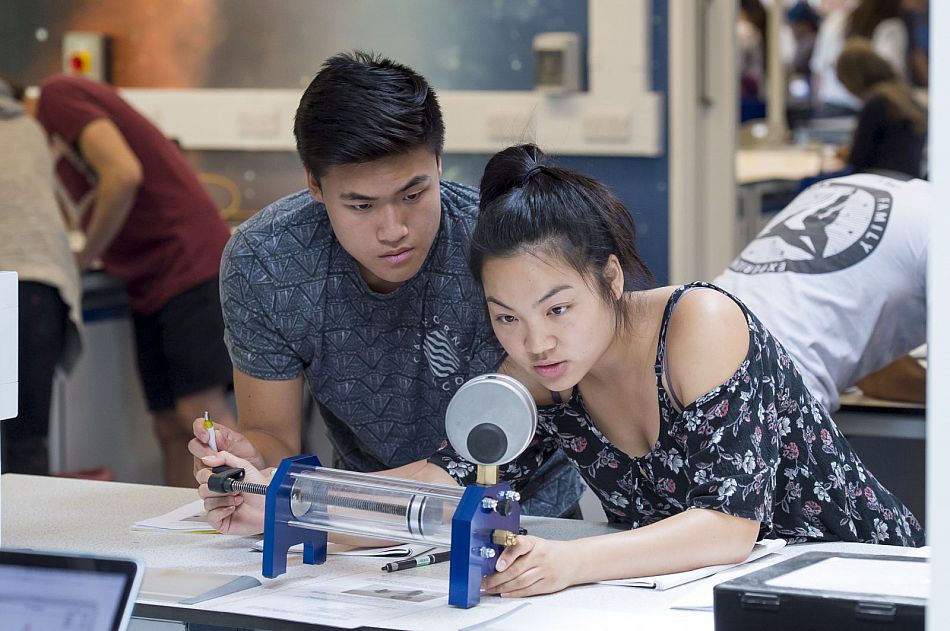 Summer Students in a Physics Lab