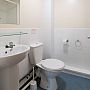 Stanmer Court large en-suite bathroom
