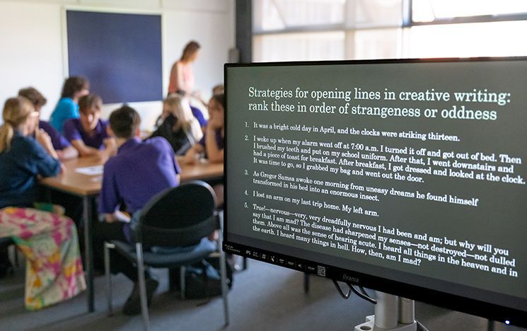 Topic discussion guidance notes displayed on a monitor