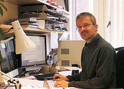 Thomas Nowotny in the lab