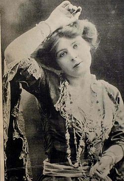 Beatrice Irwin ca. 1903
