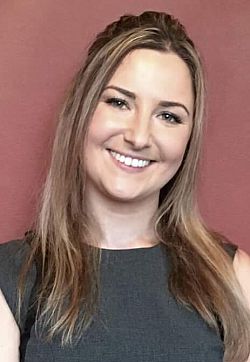 A photo of the graduand Poppy Barnett cropped