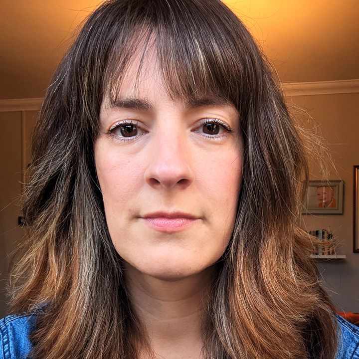 Dr. Lindsay Clark headshot