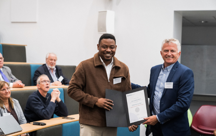 Kelo Uchendu receiving an award for being recognised as a Highly Commended Finalist for the Society for the Environment’s 2025 Rising Star Award.
