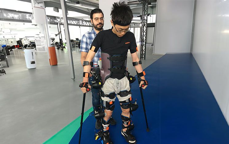 Two people robotics