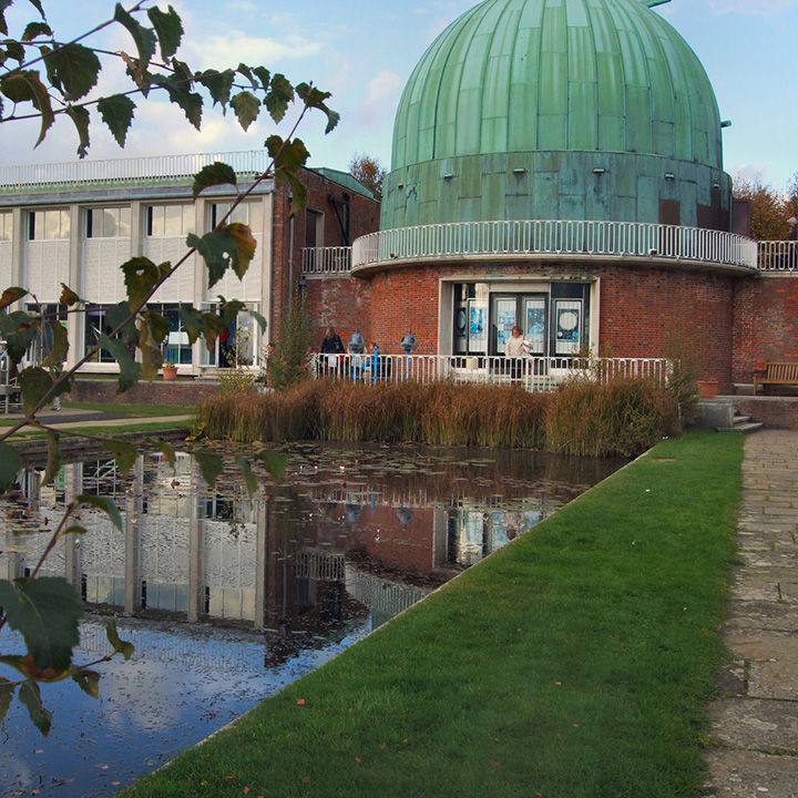 Building with domed observatory