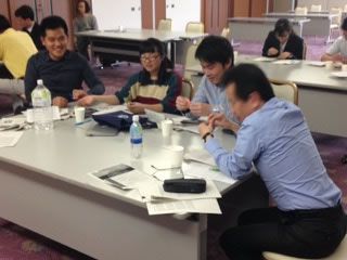 Dr Emily Danvers facilitates a workshop on academic writing at the University of Hiroshima: Day 3
