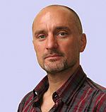 Dr Lee Hogarth