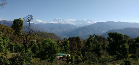 Snow peaked Himalayan mountains of Uttarakhand