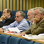 Engineering Alumni, Ken Hart (2nd left) and Michael Owen (2nd left) taking in the presentation