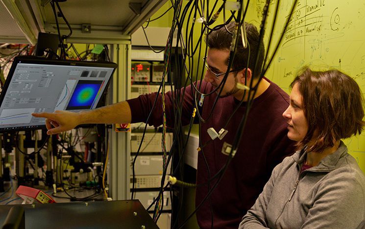 Research Fellows Julia and Rob in the lab