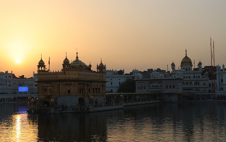 Harmandir Sahib at sunset, Amritsar