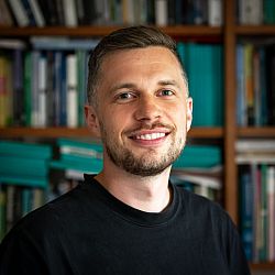 Lukas Slothuus