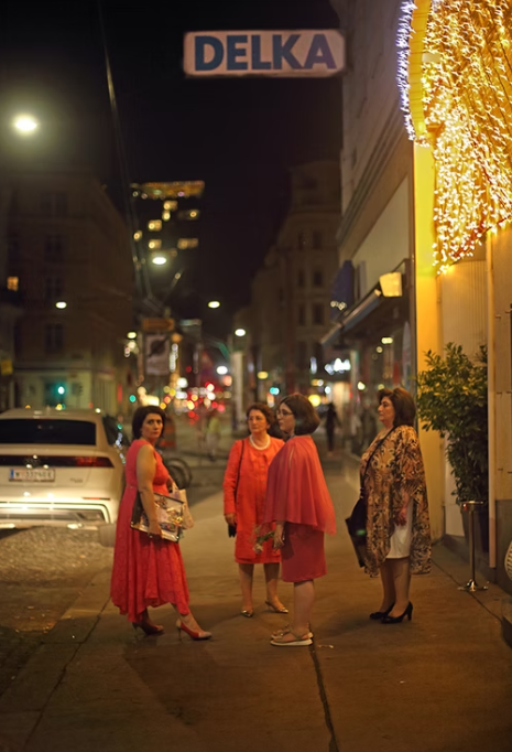 Bukharan Jewish women gathered in Leopoldstadt, Vienna