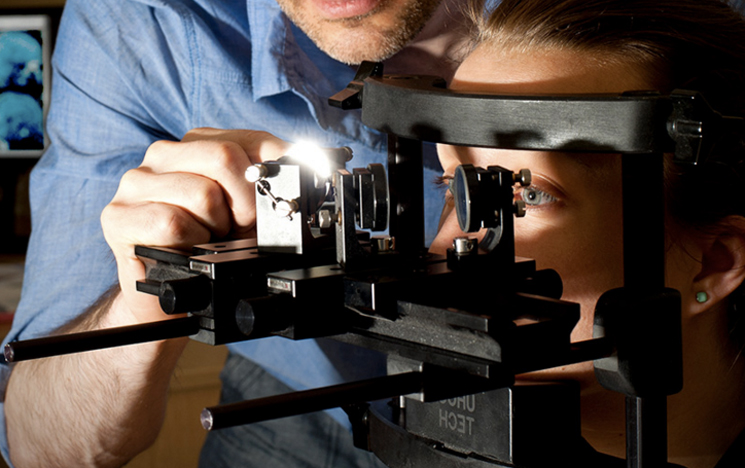 Student using psychology facilities at the University of Sussex