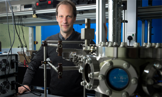 Professor Peter Kruger with the vacuum chamber in the quantum sensing lab