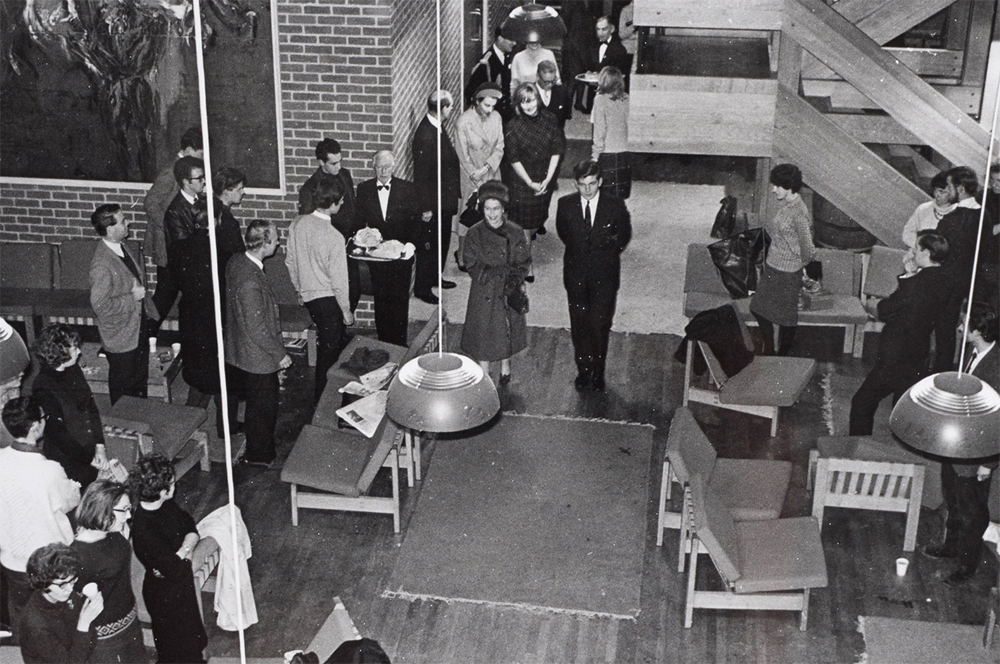 The Queen opening the library at Sussex