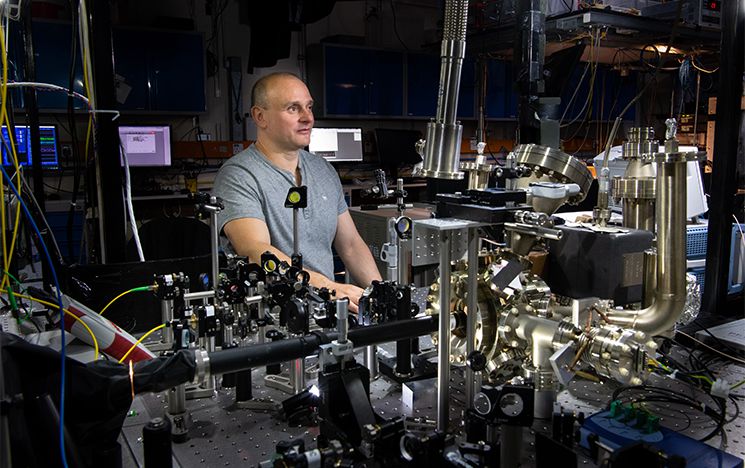 Professor Winfried Hensinger in his lab at Sussex.