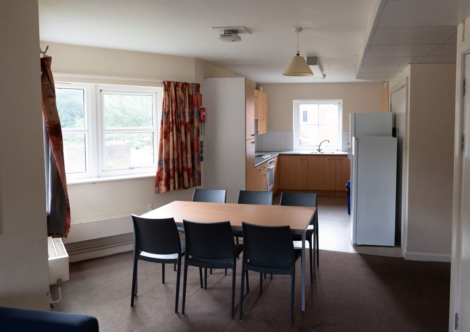 Lewes Court en-suite kitchen