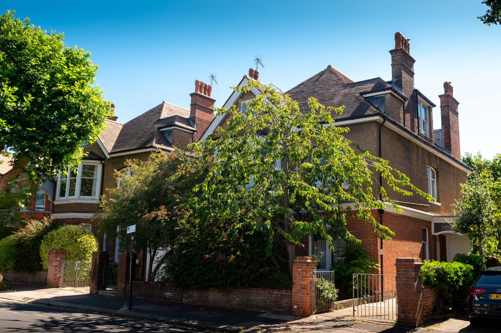 8 Windlesham Road exterior