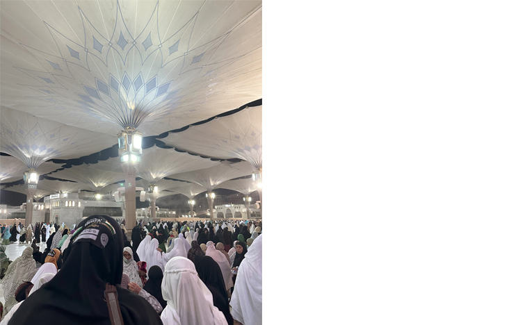 Entering Al Haram Al Sharif Madina for Fajr Prayers. Women side.