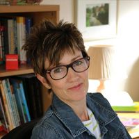 >Dr Claire Tyson