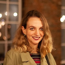 Headshot photo of Ana Soares Peres