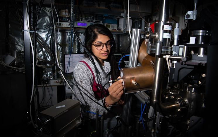A student in the quantum laboratory at Sussex A student in the quantum laboratory at Sussex