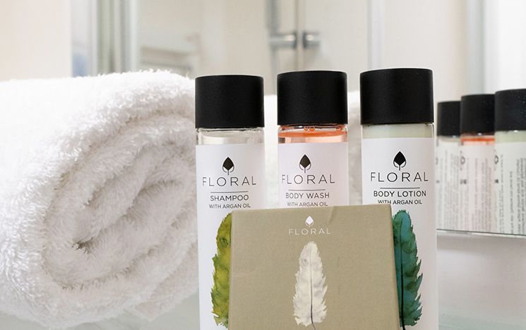  Towel and toiletries