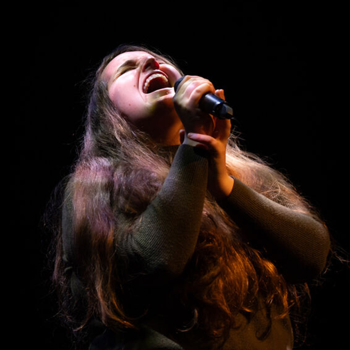 MAH showcase singer